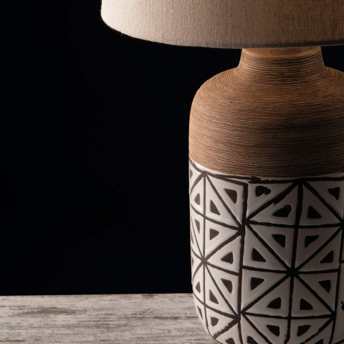 Lampada da Tavolo Etnica in Ceramica con Paralume in Tessuto Bianco