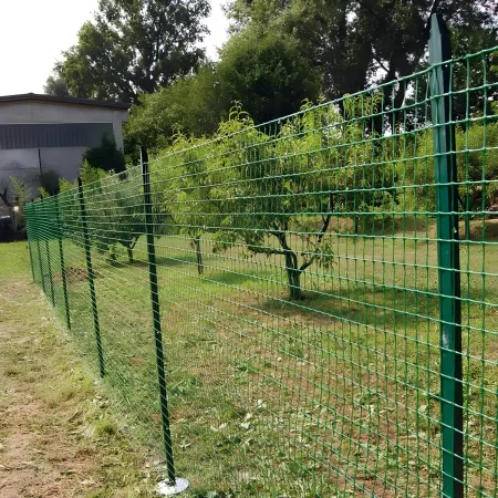 10 Paletti 225x3,5 cm in Ferro Plastificato Verde per Recinzione