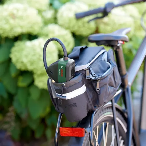 Minicompressore Bosch Portatile 3,6V Compatto Auto Bici Gonfiabili