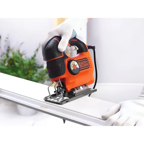 Seghetto Alternativo Black+Decker 550W Valigetta Taglio Legno Metallo