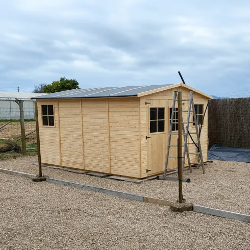 Casetta da Giardino 3x4 m Legno 17 mm Pavimento Doppia Porta Finestre