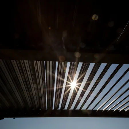 Pergola Bioclimatica 360x300 cm con Lamelle Effetto Legno 2 Lati