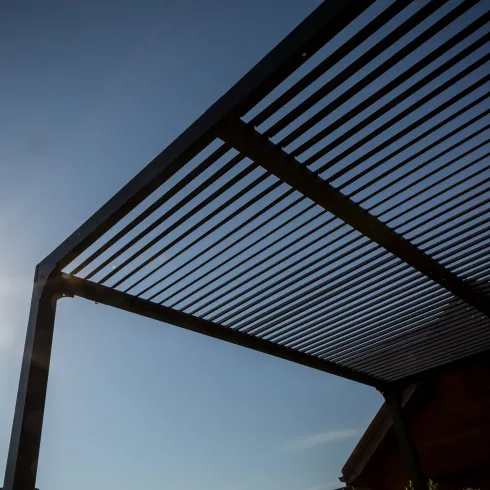 Pergola Bioclimatica 360x300 cm con Lamelle Effetto Legno 2 Lati