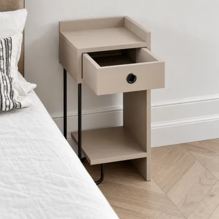 Comodino Tortora con Cassetto Gamba in Metallo Nero Camera da Letto