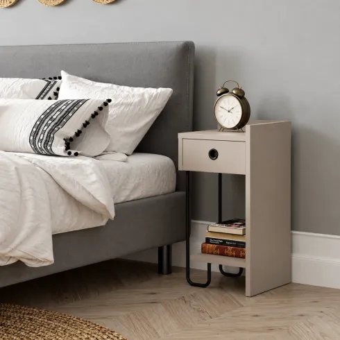Comodino Tortora con Cassetto Gamba in Metallo Nero Camera da Letto