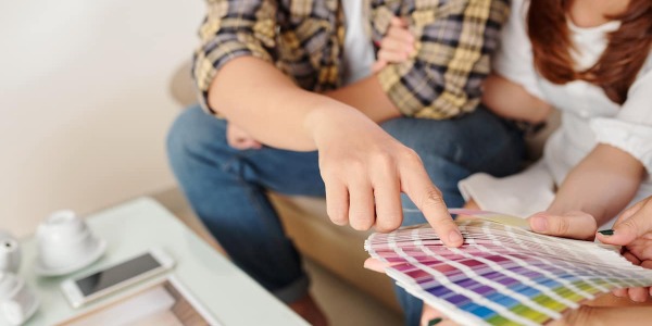 Come scegliere e abbinare i colori delle pareti del soggiorno