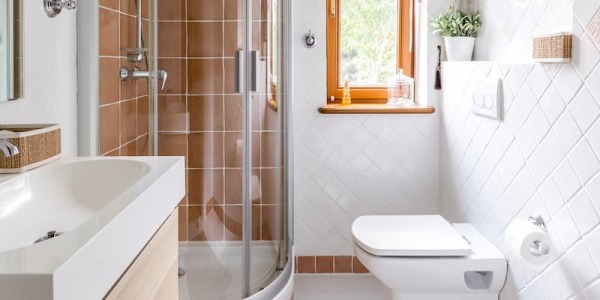 Piatto doccia quadrato, semicircolare o rettangolare: scegli la forma perfetta per il tuo box doccia